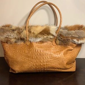 Terrida. Good condition tote in honey brown color